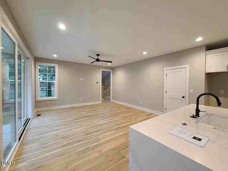 6499 Jean Dr - Photo 5 of 26