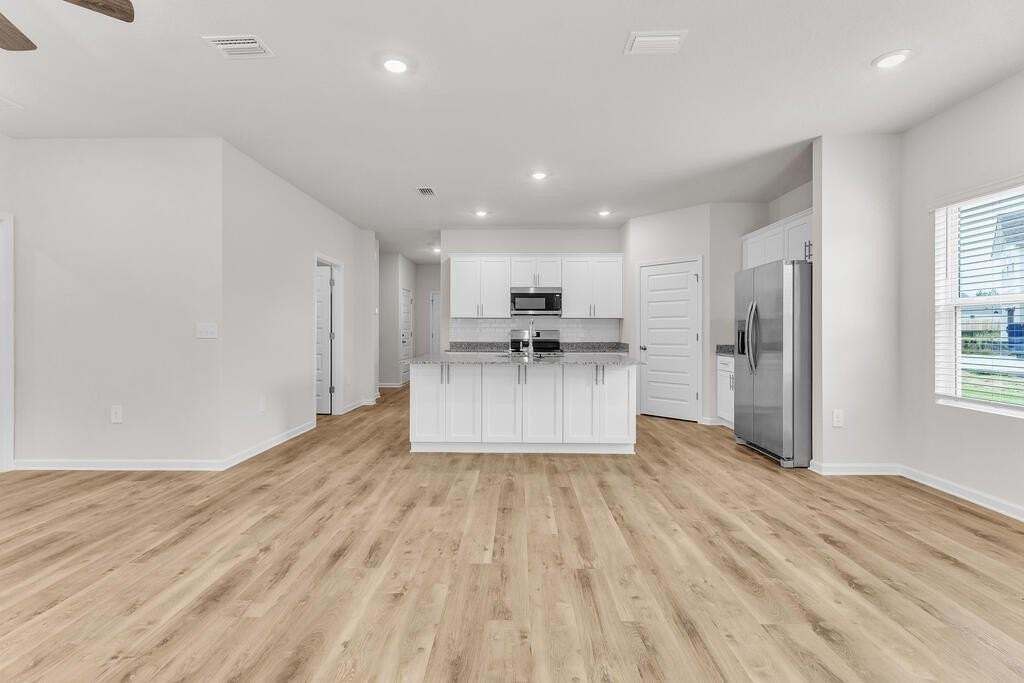 1001 Jett Ln - Photo 6 of 44