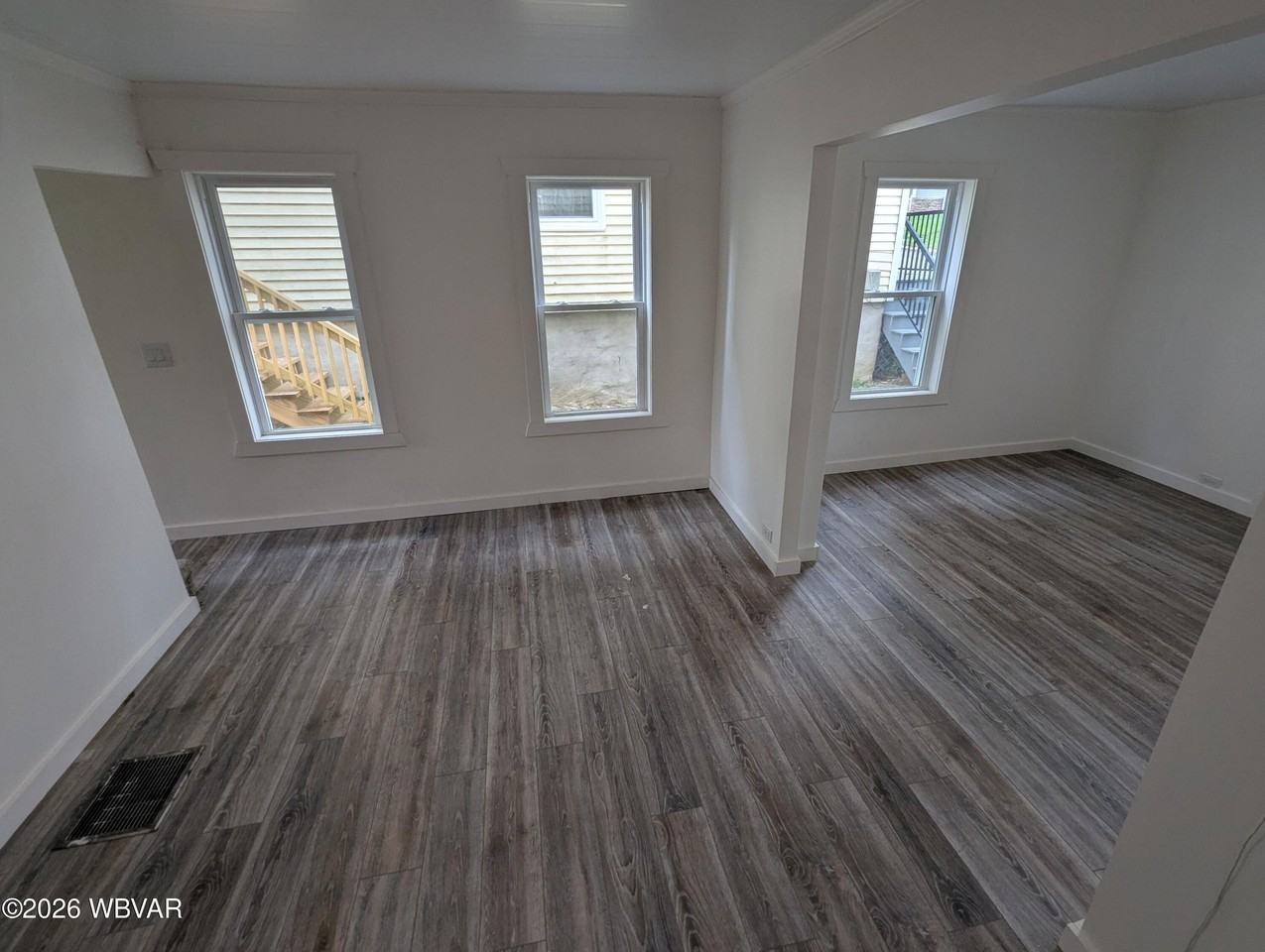 54 Penn St - Photo 3 of 11