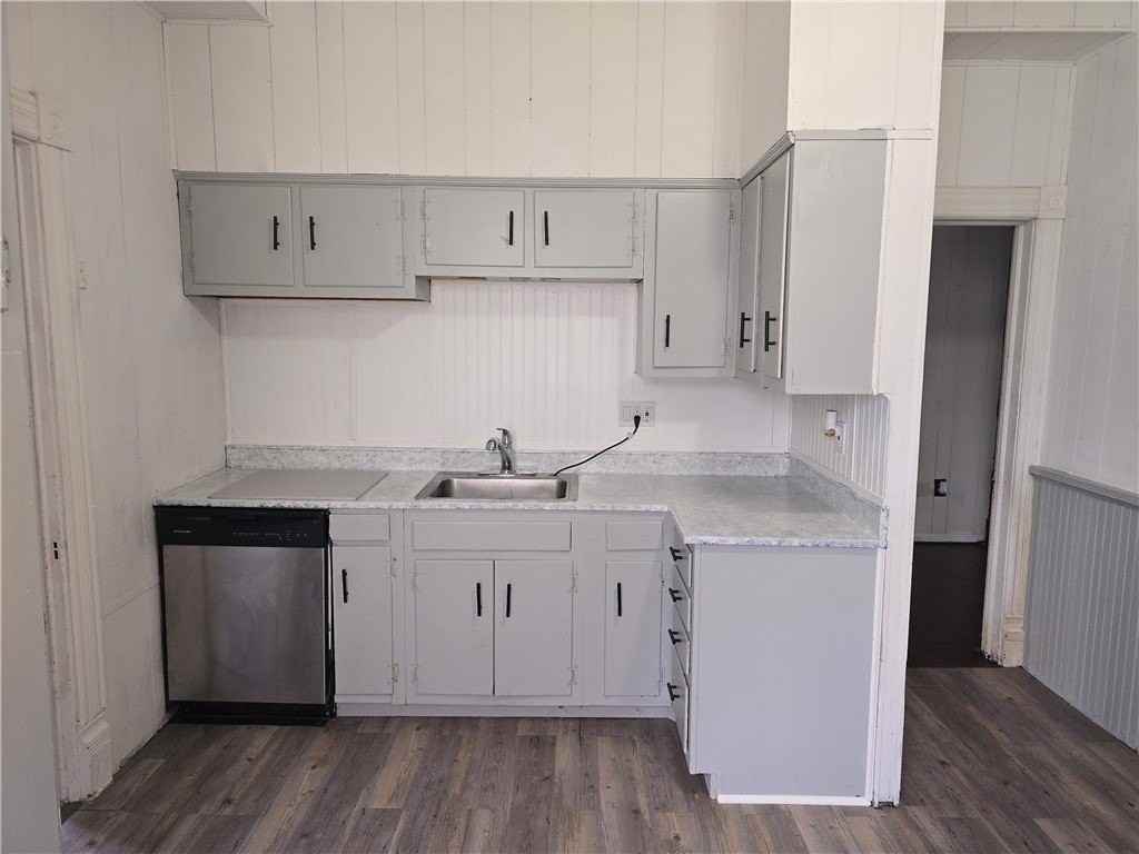 326 Franklin St - Photo 6 of 11