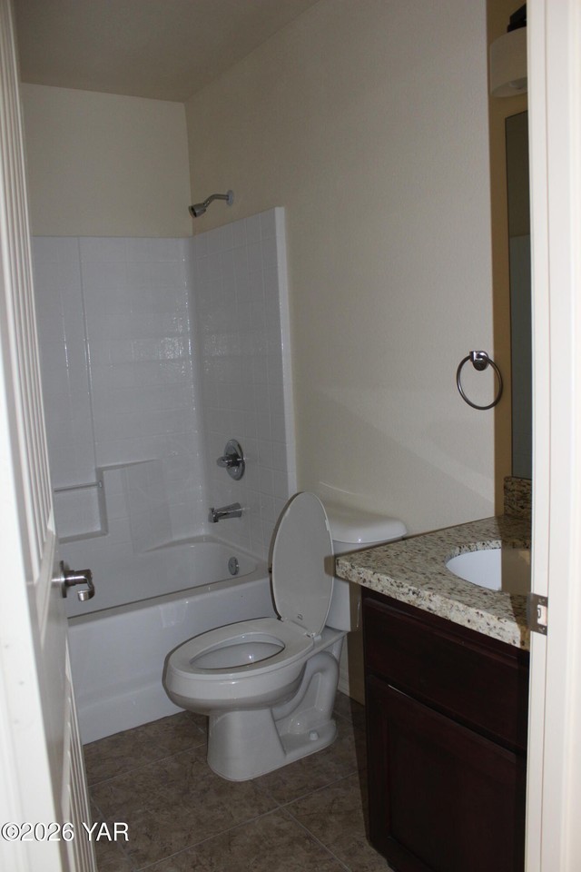 211 E Flower St #1 - Photo 6 of 8