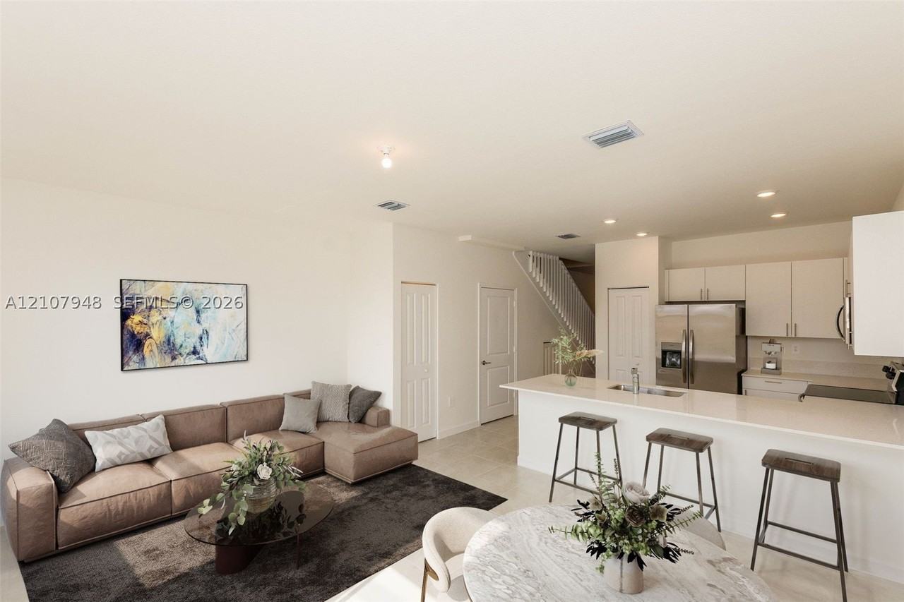 11820 Sw 247th Ter - Photo 3 of 36
