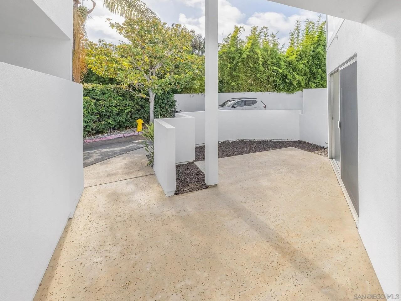 141 Mozart Ave - Photo 4 of 37