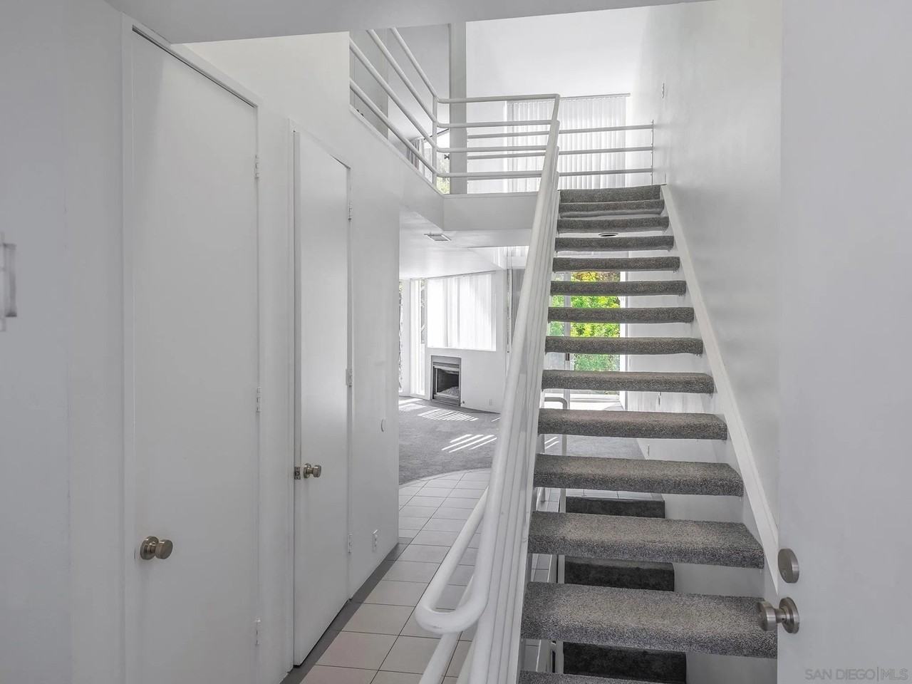 141 Mozart Ave - Photo 6 of 37