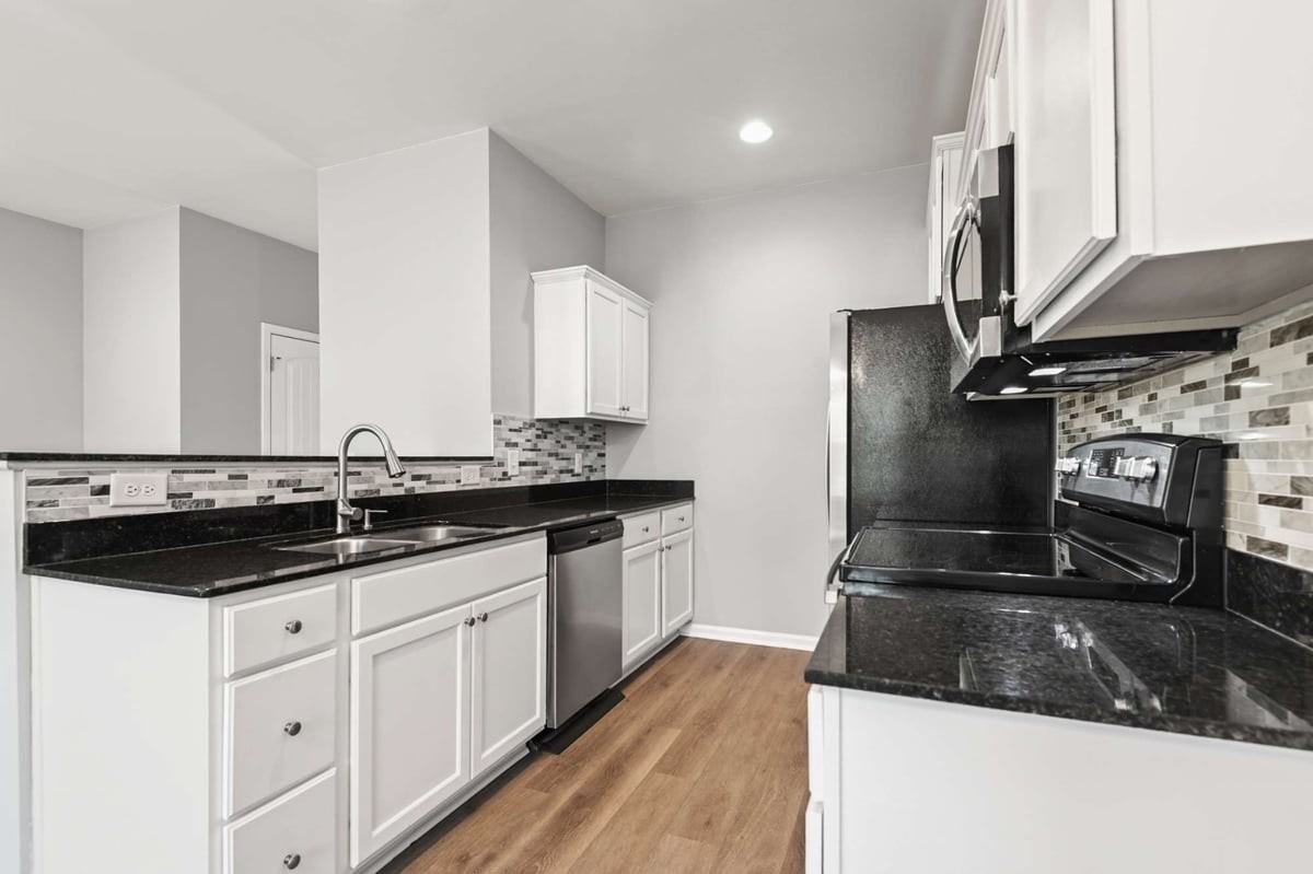 526 Truman Dr - Photo 5 of 34