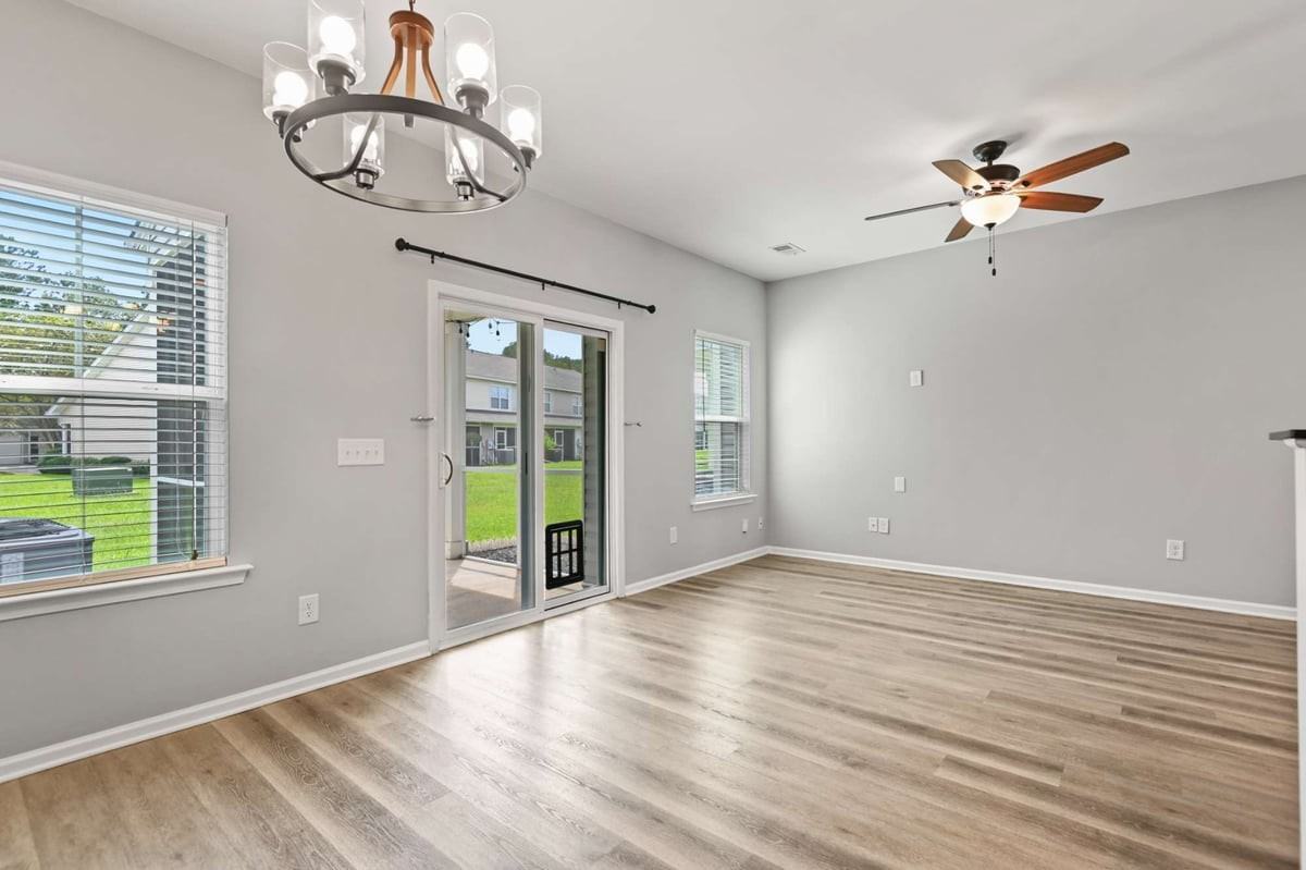 526 Truman Dr - Photo 6 of 34