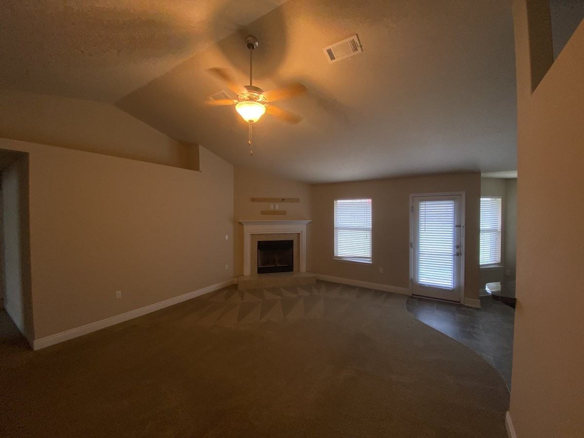 229 Raptor Dr - Photo 6 of 18