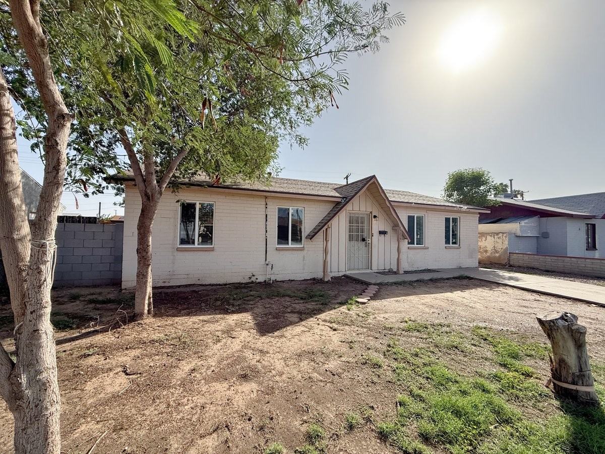 5825 W Flower St - Photo 2 of 21