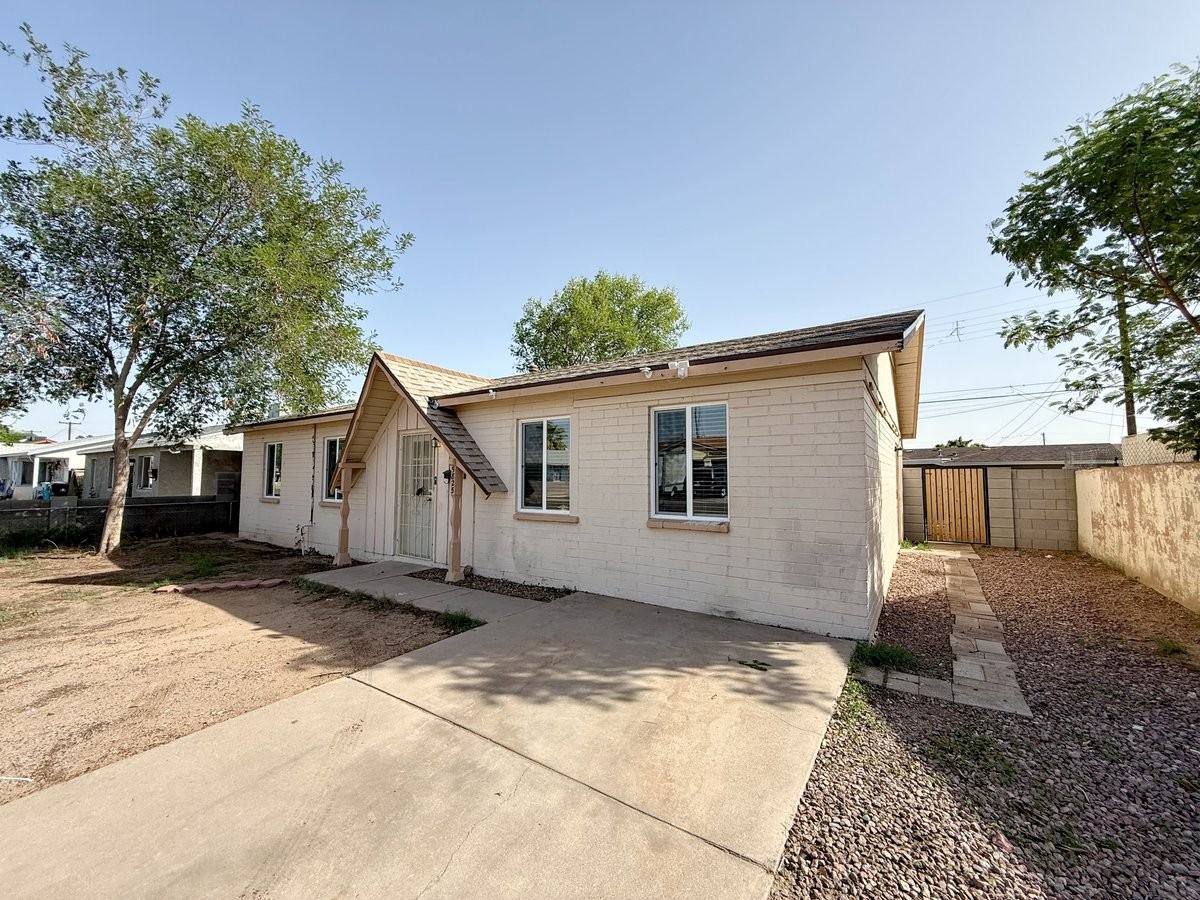5825 W Flower St - Photo 3 of 21