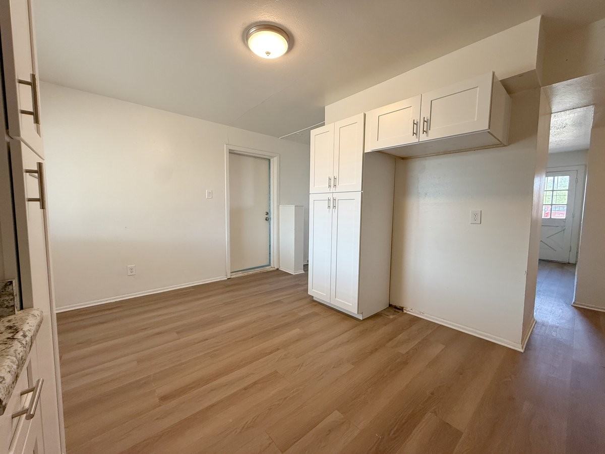 5825 W Flower St - Photo 7 of 21