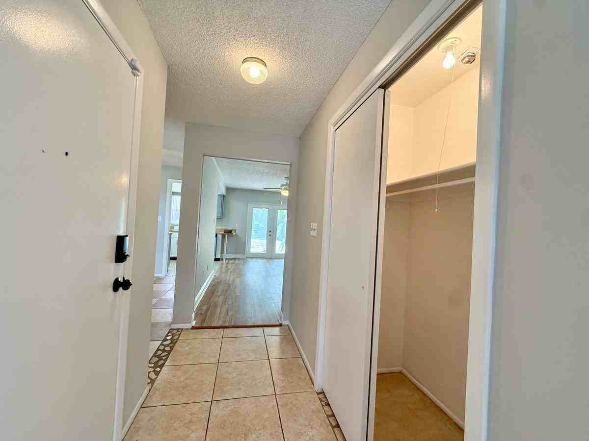 914 Little Bend Rd - Photo 7 of 50