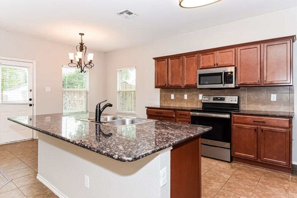 1321 Waco Turner - Photo 7 of 17