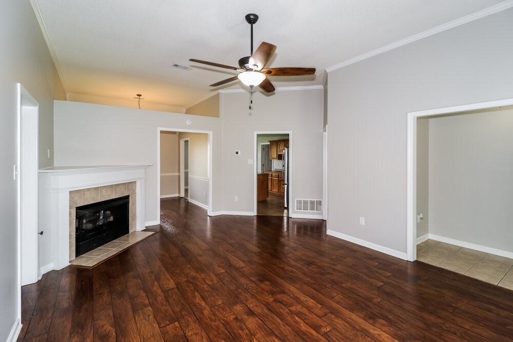 355 Winding Creek Dr - Photo 5 of 17