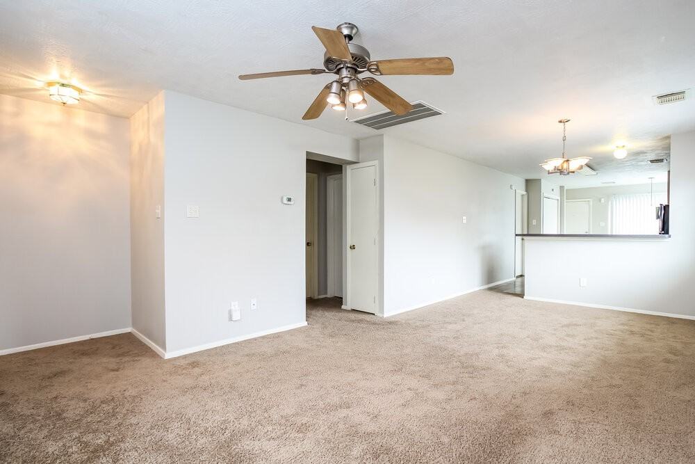 6221 Settlers Square Ln - Photo 3 of 15