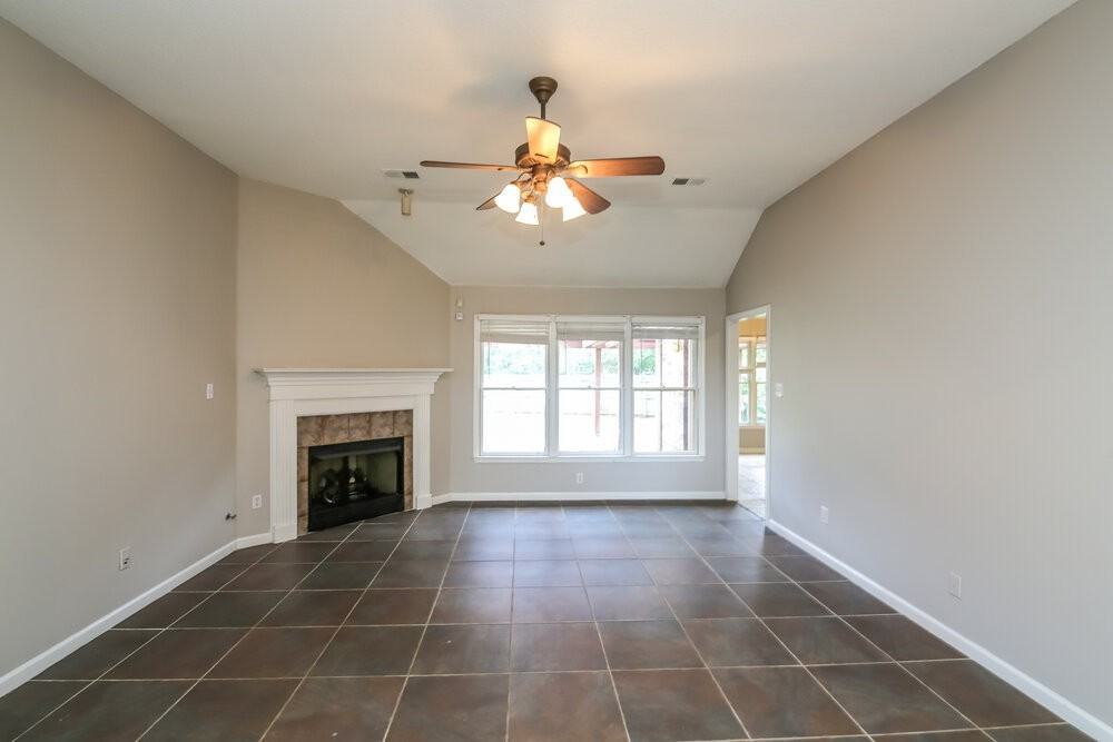 9317 Barrow Dr - Photo 4 of 16