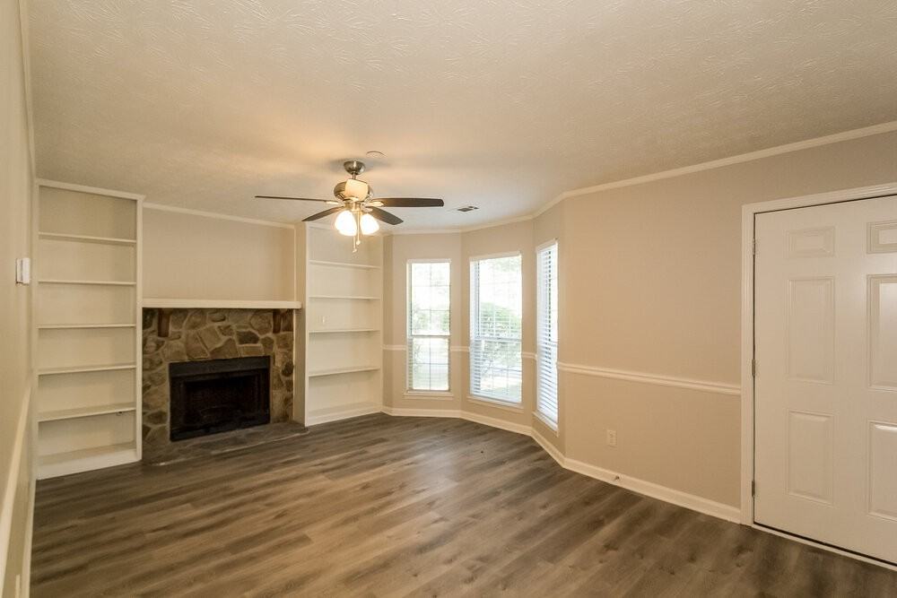 3501 Wildhorse Dr - Photo 4 of 17
