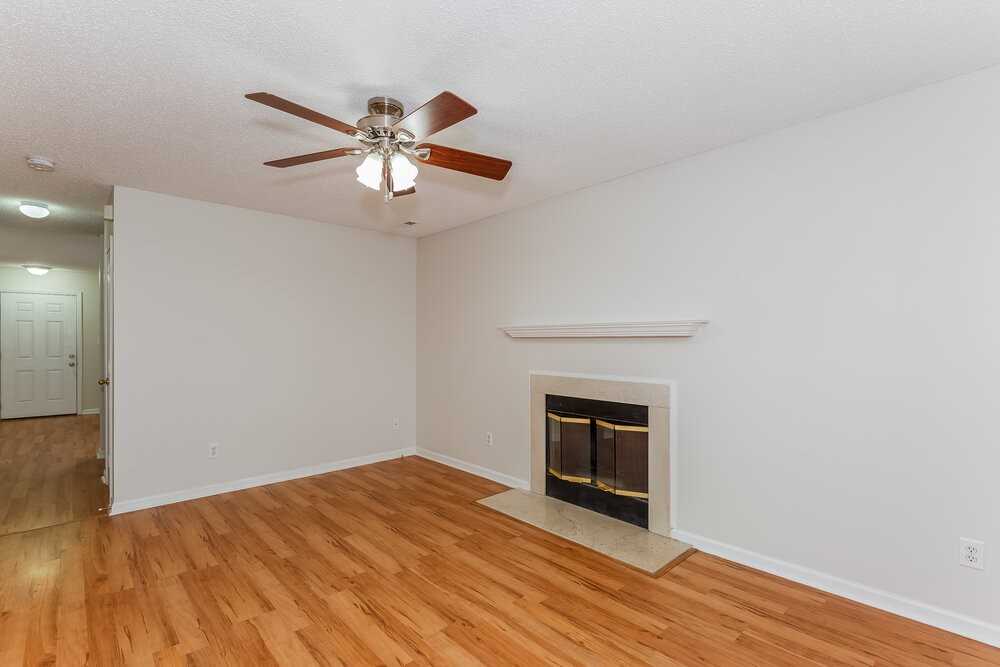 13814 Pilcher Dr - Photo 4 of 19