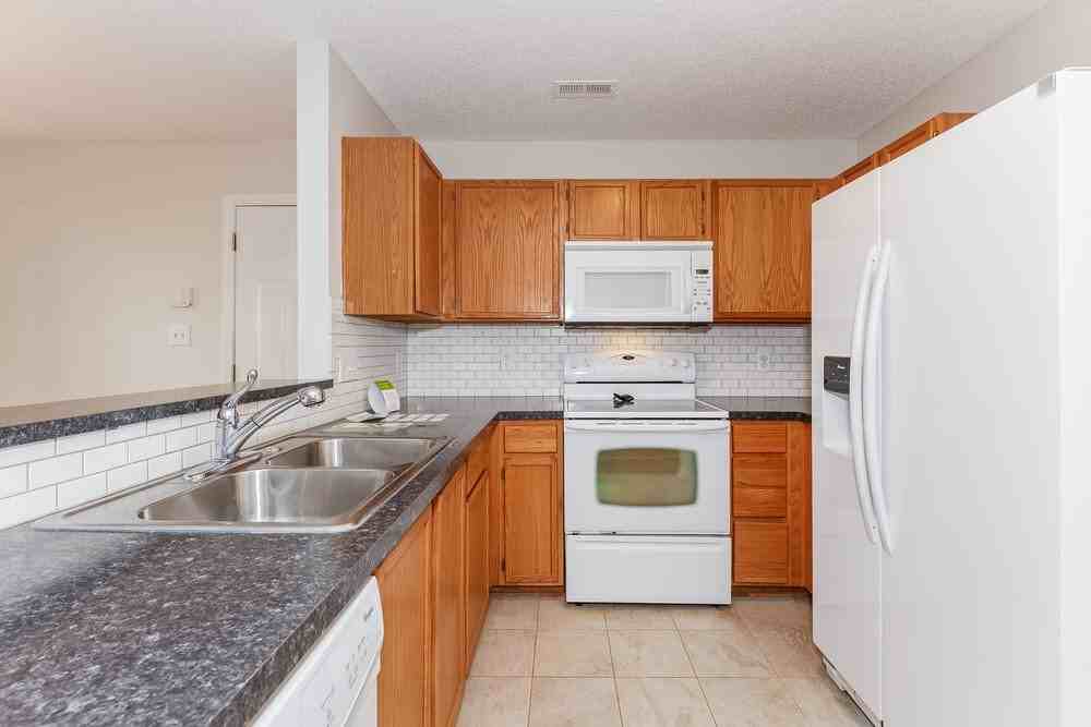 13814 Pilcher Dr - Photo 7 of 19