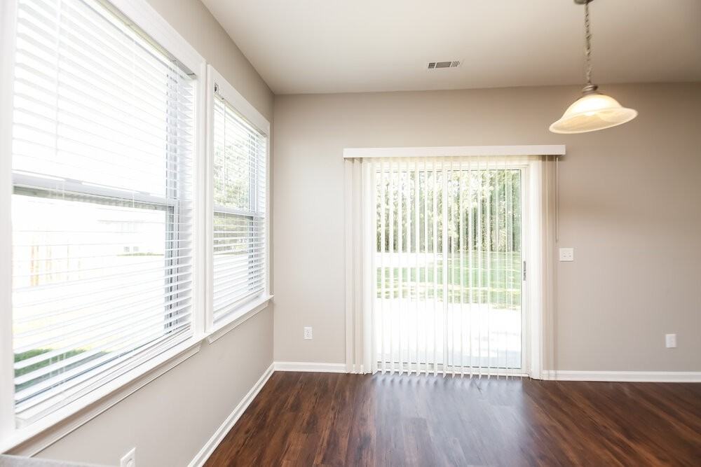 3582 Aberdeen Way - Photo 5 of 17