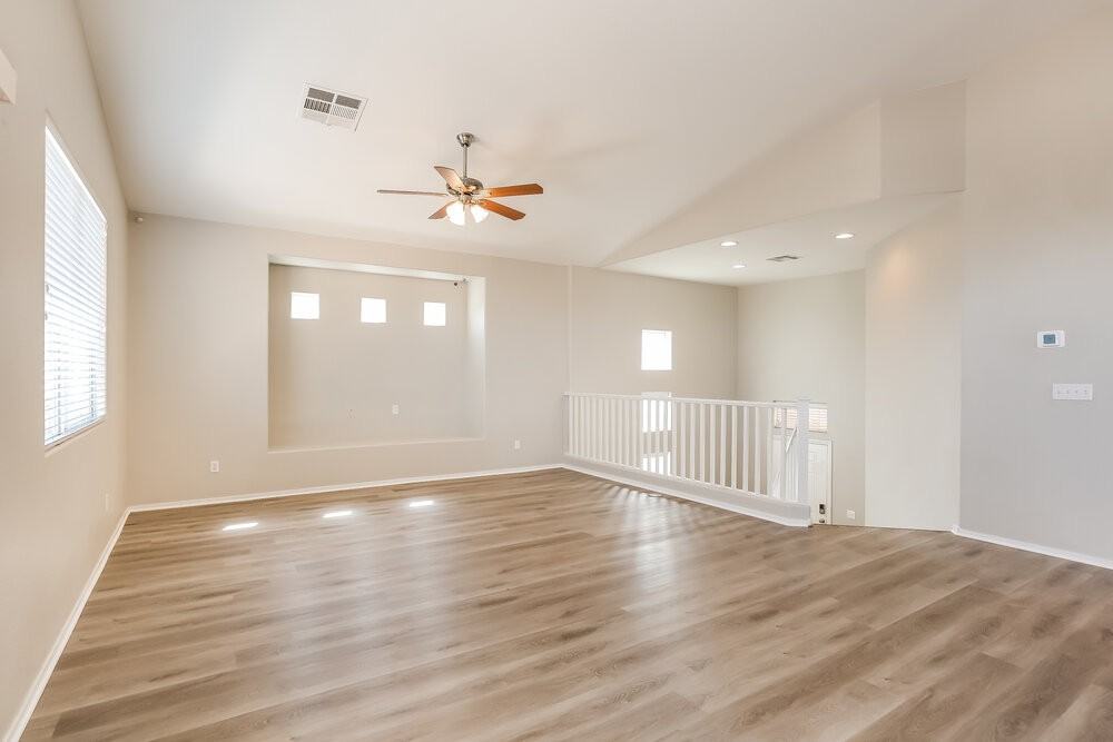 6504 Casamar St - Photo 4 of 17