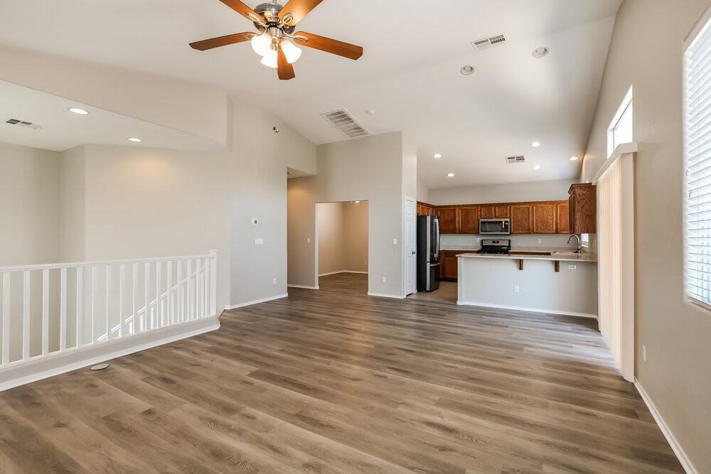 6504 Casamar St - Photo 6 of 17