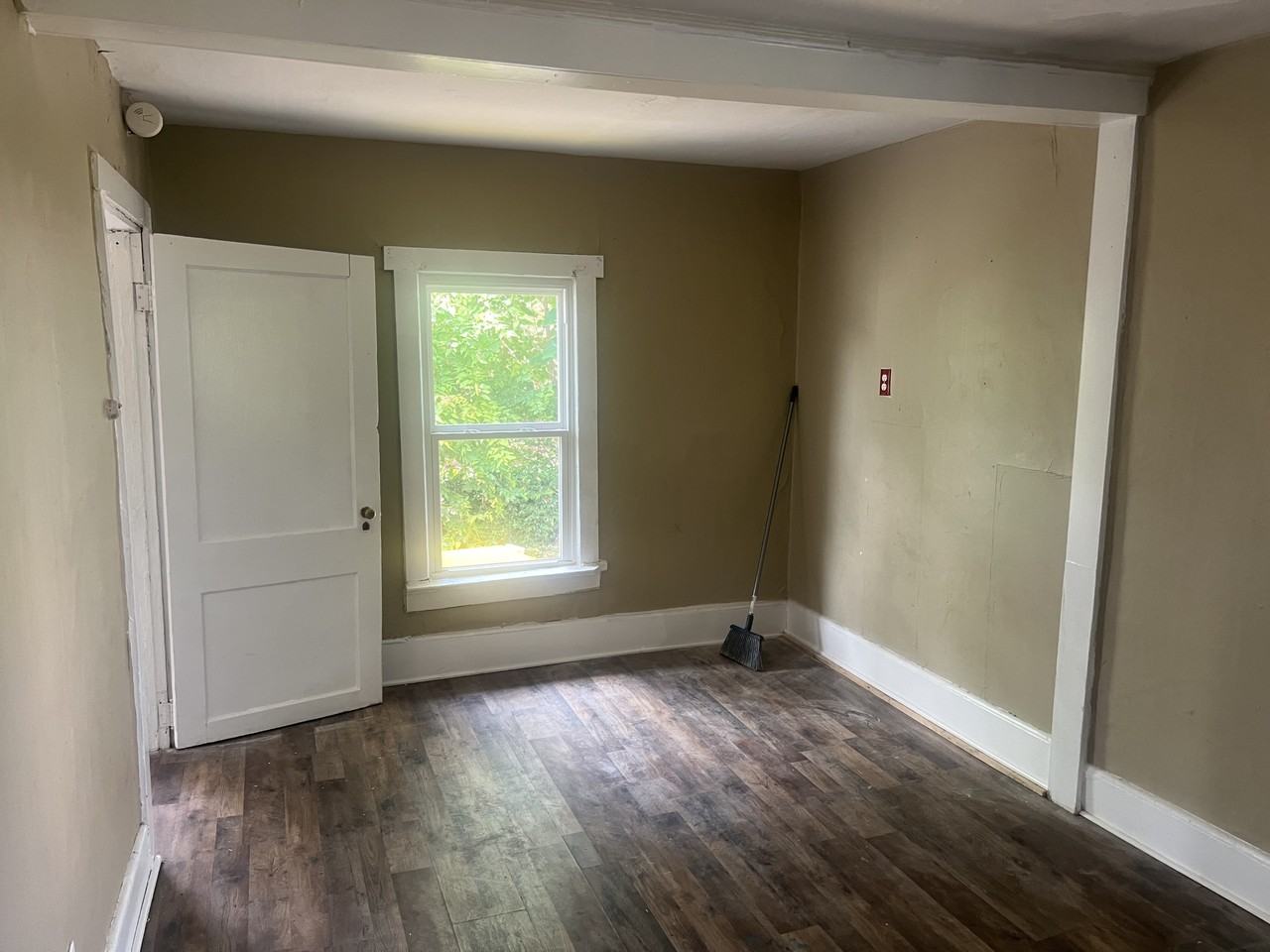 1315 Nutwood St - Photo 4 of 14