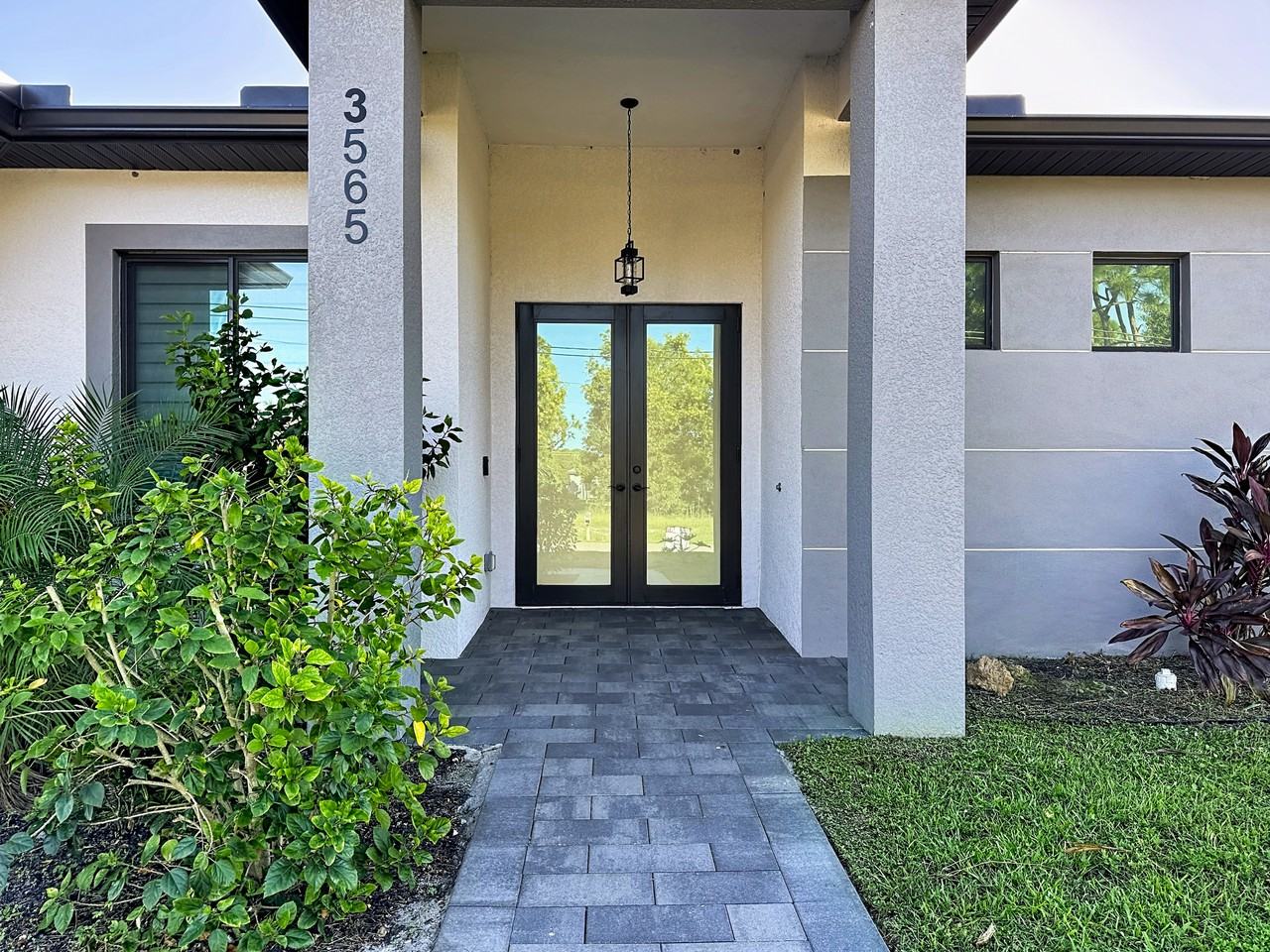 3565 Ne 9th Ave - Photo 7 of 50