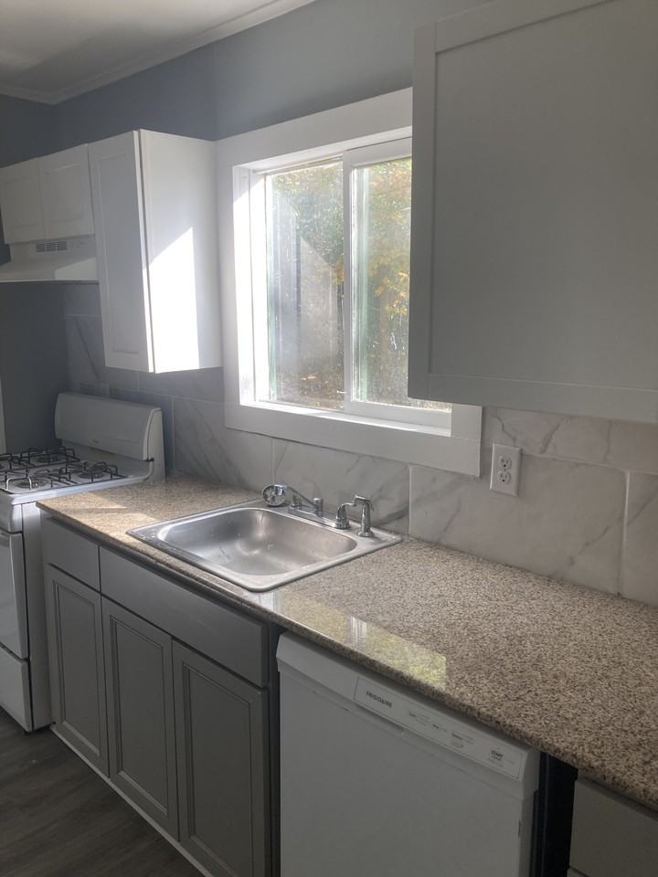 224 W Spencer St #1 - Photo 2 of 12