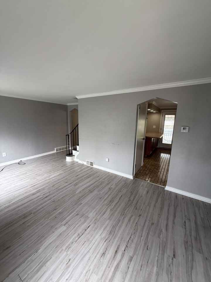346 Mayville Ave - Photo 7 of 15