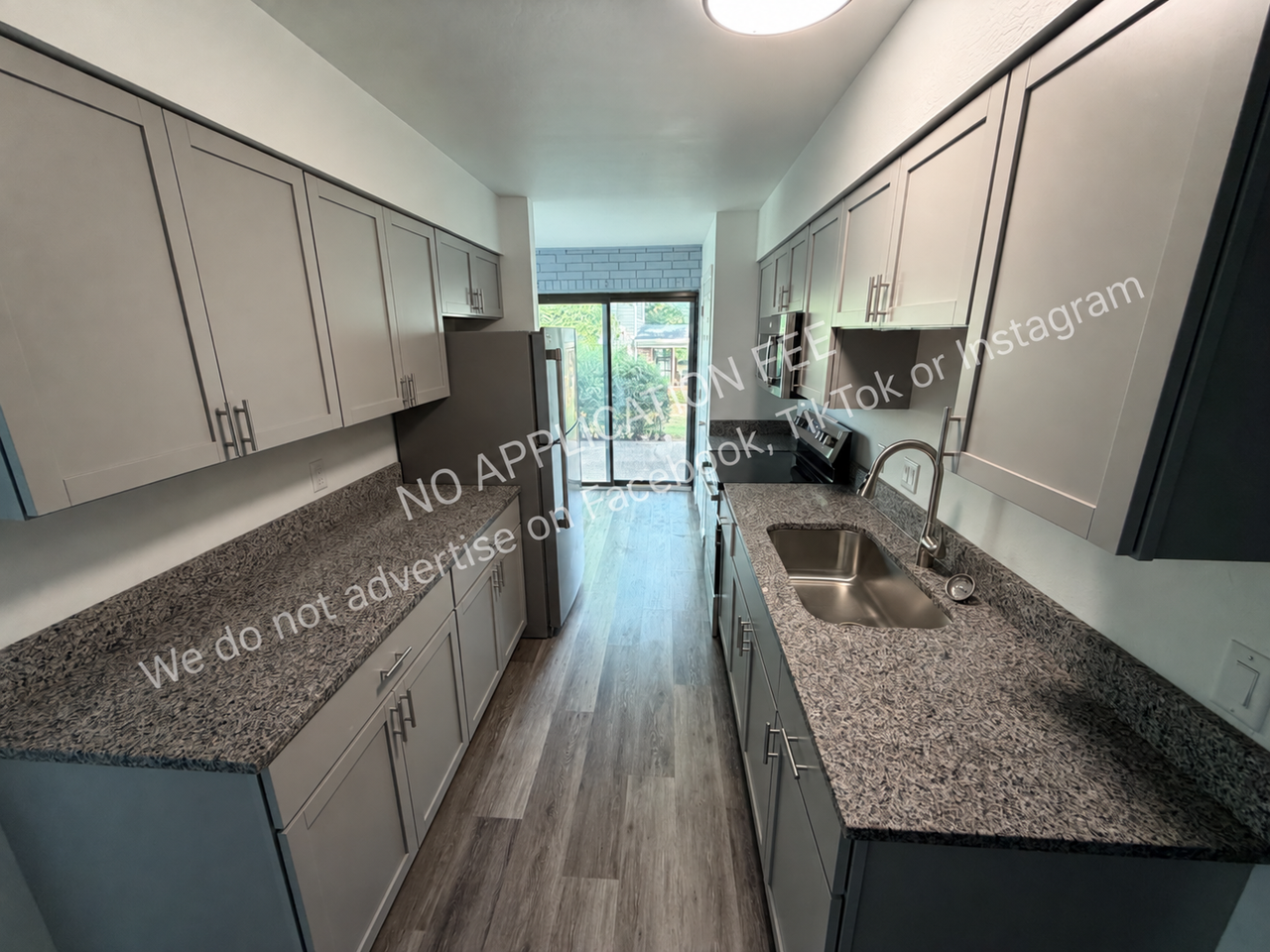 1010 Elm St - Photo 2 of 6