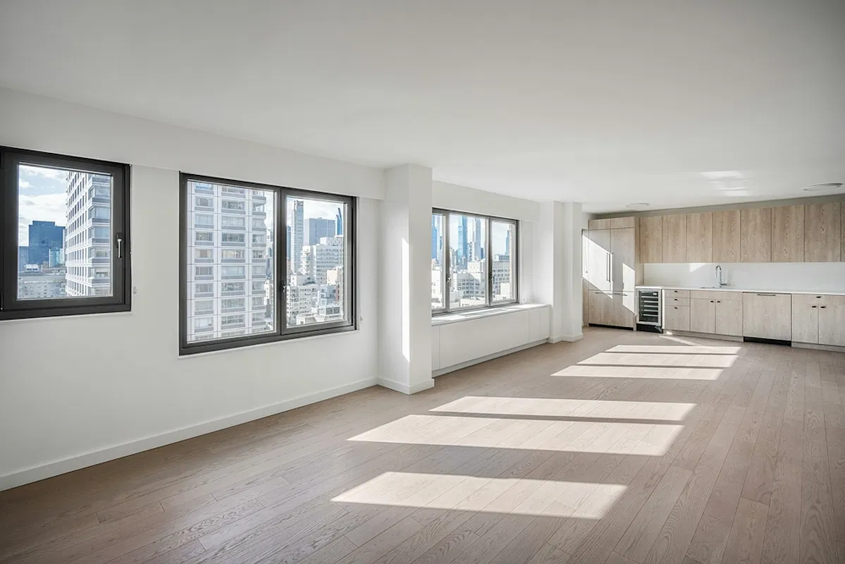 220 East 72nd Street #27-F1 - Photo 3 of 18