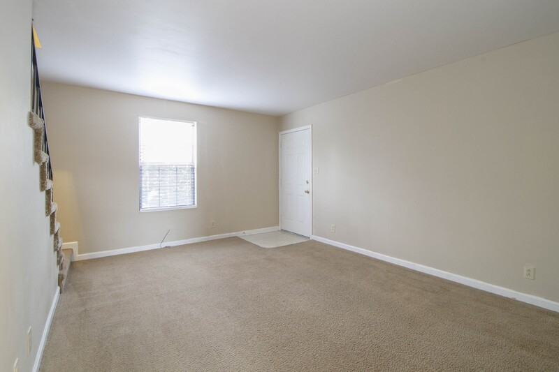 1601 Minglewood Dr #4 - Photo 4 of 16