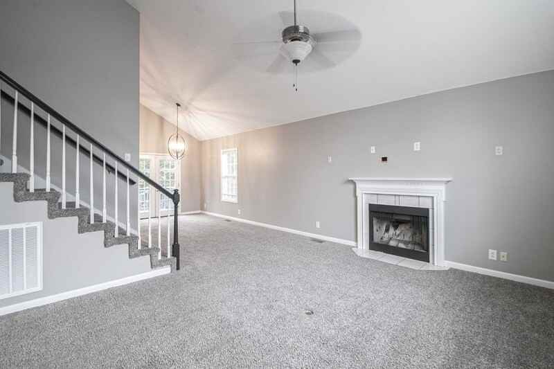 1335 Abigail Ct - Photo 2 of 31