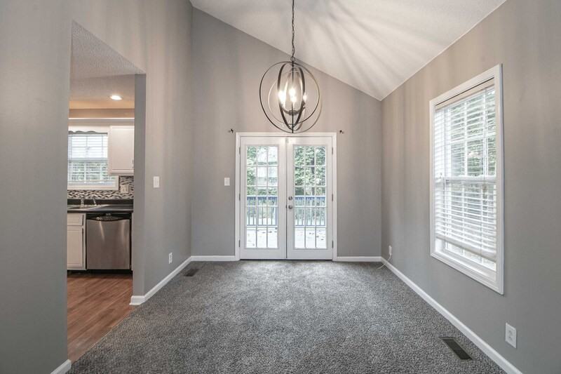 1335 Abigail Ct - Photo 5 of 31