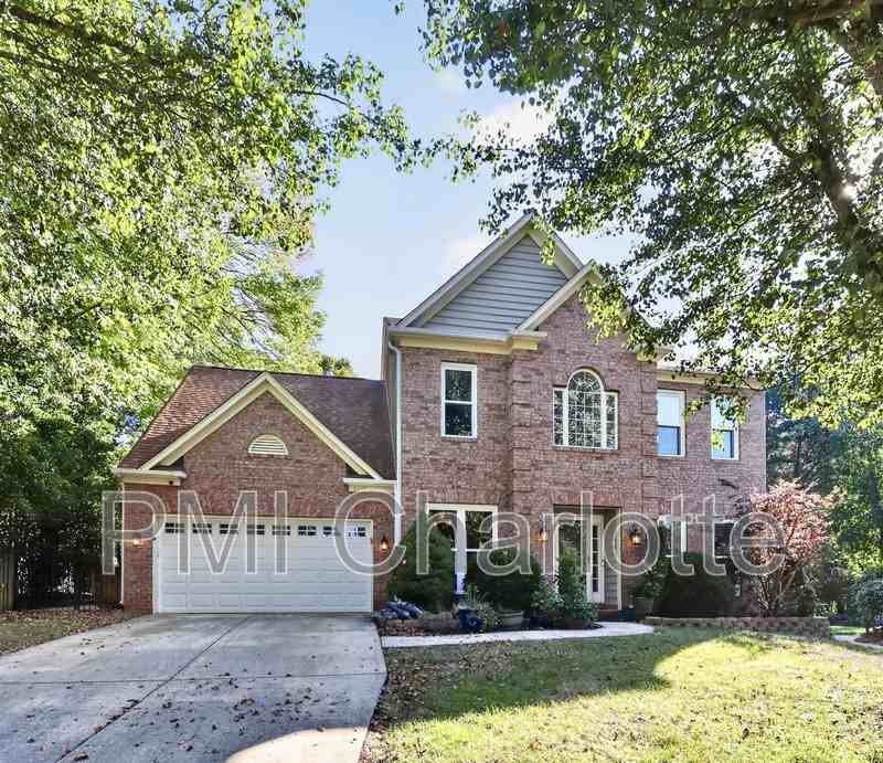 8437 Bridgestone Dr - Photo 3 of 49