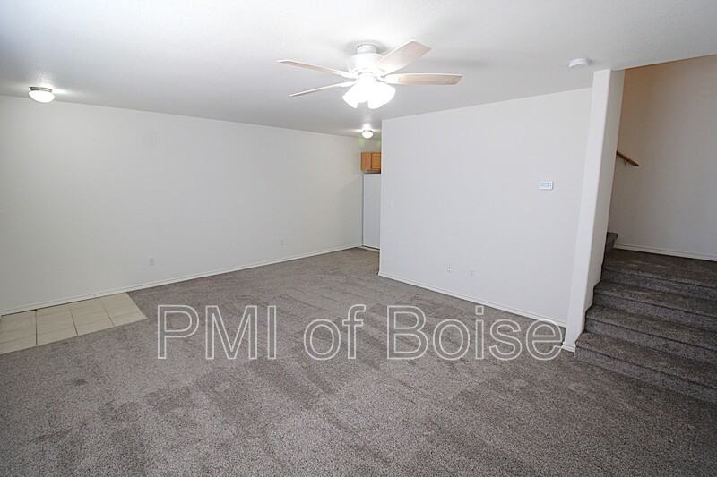 1059 E Iowa Ave #2 - Photo 3 of 16