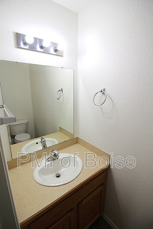 1059 E Iowa Ave #2 - Photo 7 of 16