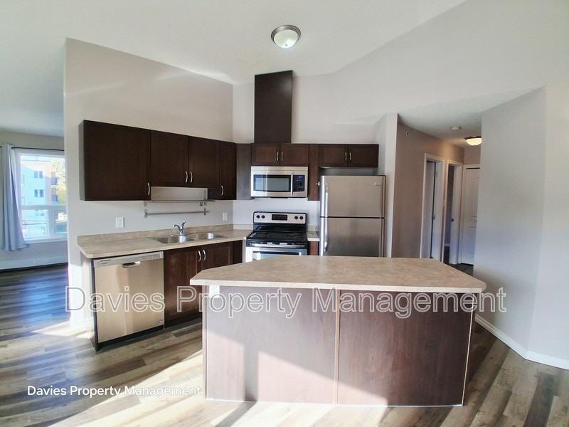 10710 116 St Nw #401 - Photo 5 of 15