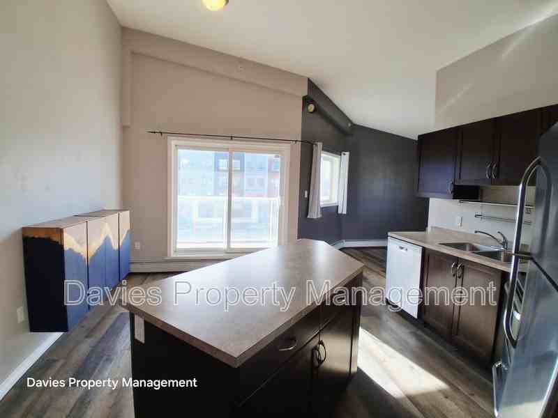 10710 116 St Nw #401 - Photo 6 of 15