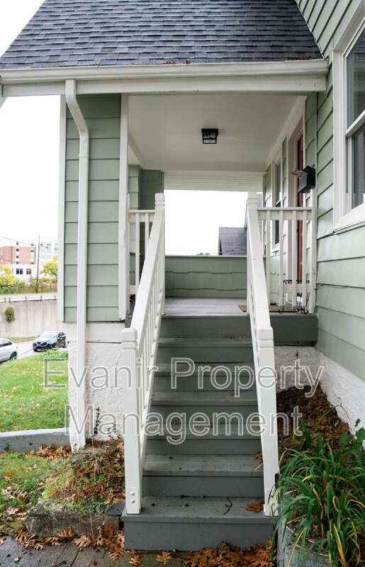 2217 Crane Ave - Photo 2 of 31