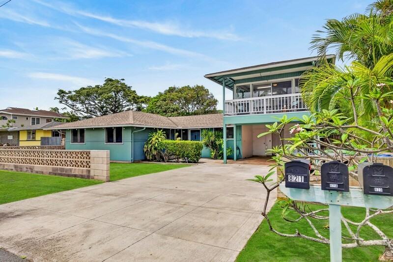 821 Kainui Dr - Photo 2 of 10