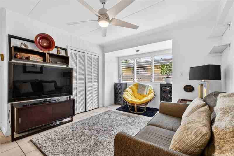 821 Kainui Dr - Photo 3 of 10