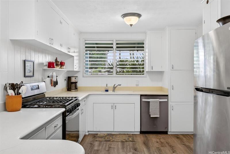 821 Kainui Dr - Photo 6 of 10