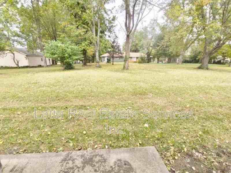 410 S Johnson Dr #2 - Photo 2 of 8