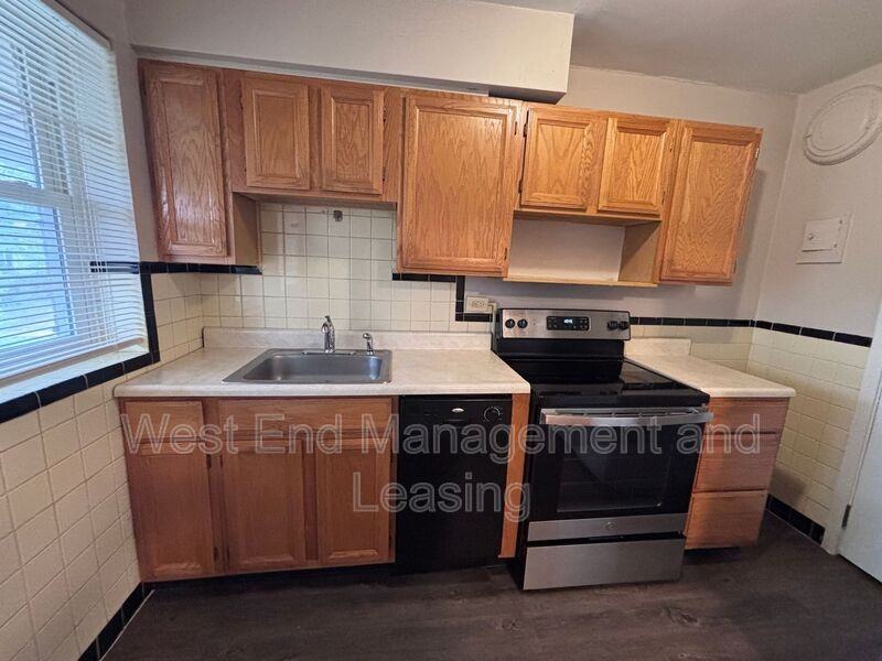 8115 Whitburn Dr #2W - Photo 2 of 10