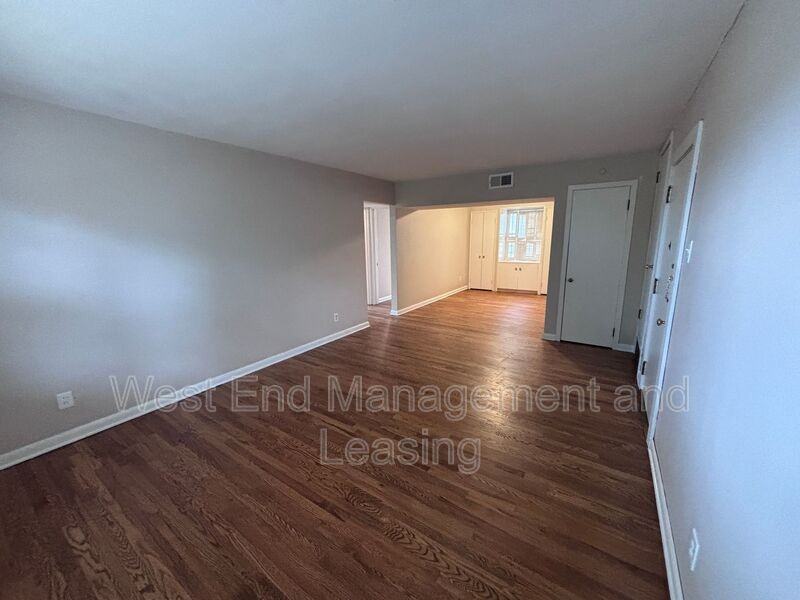 8115 Whitburn Dr #2W - Photo 4 of 10