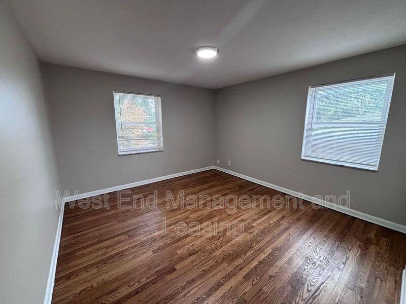 8115 Whitburn Dr #2W - Photo 5 of 10