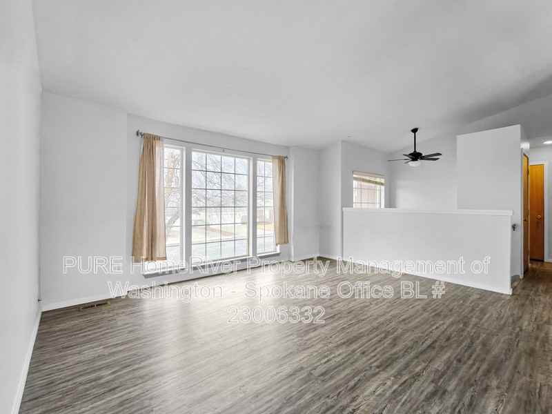 1018 N Lindsay St - Photo 2 of 19