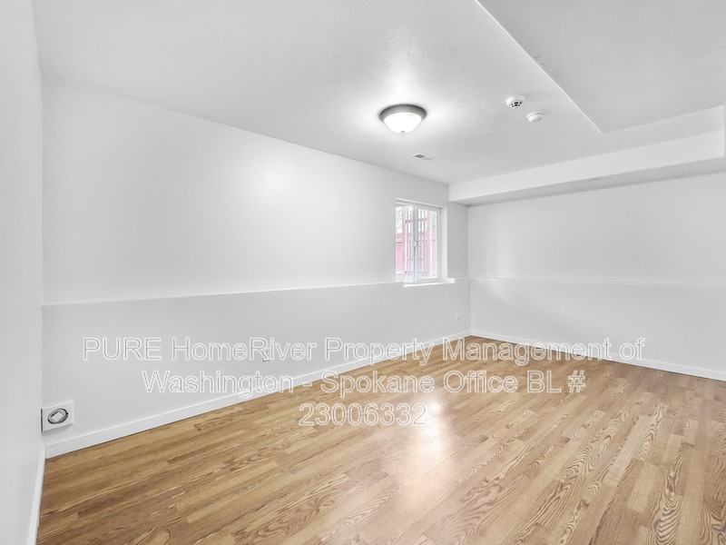 1018 N Lindsay St - Photo 7 of 19