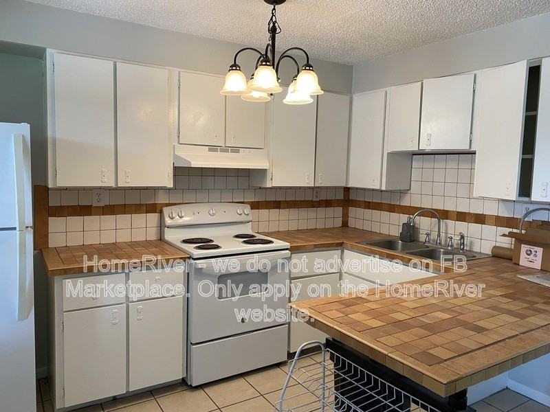 7589 Sw 27th Ave #3 - Photo 3 of 7